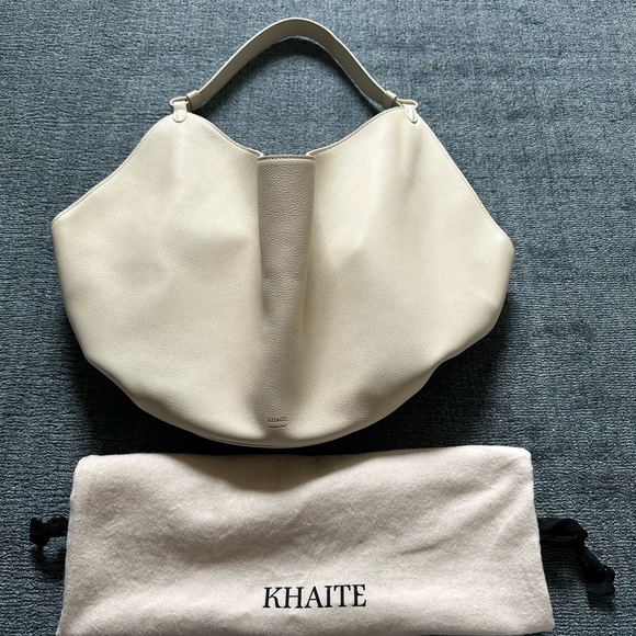 KHAITE Handbags - Khaite Medium Lotus Tote in Off-White